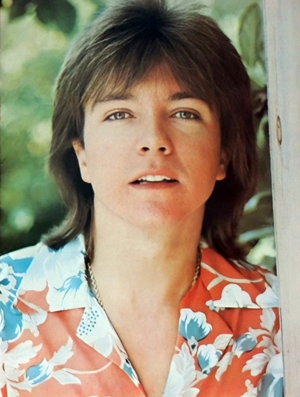 May 1976 Fan Magazine page