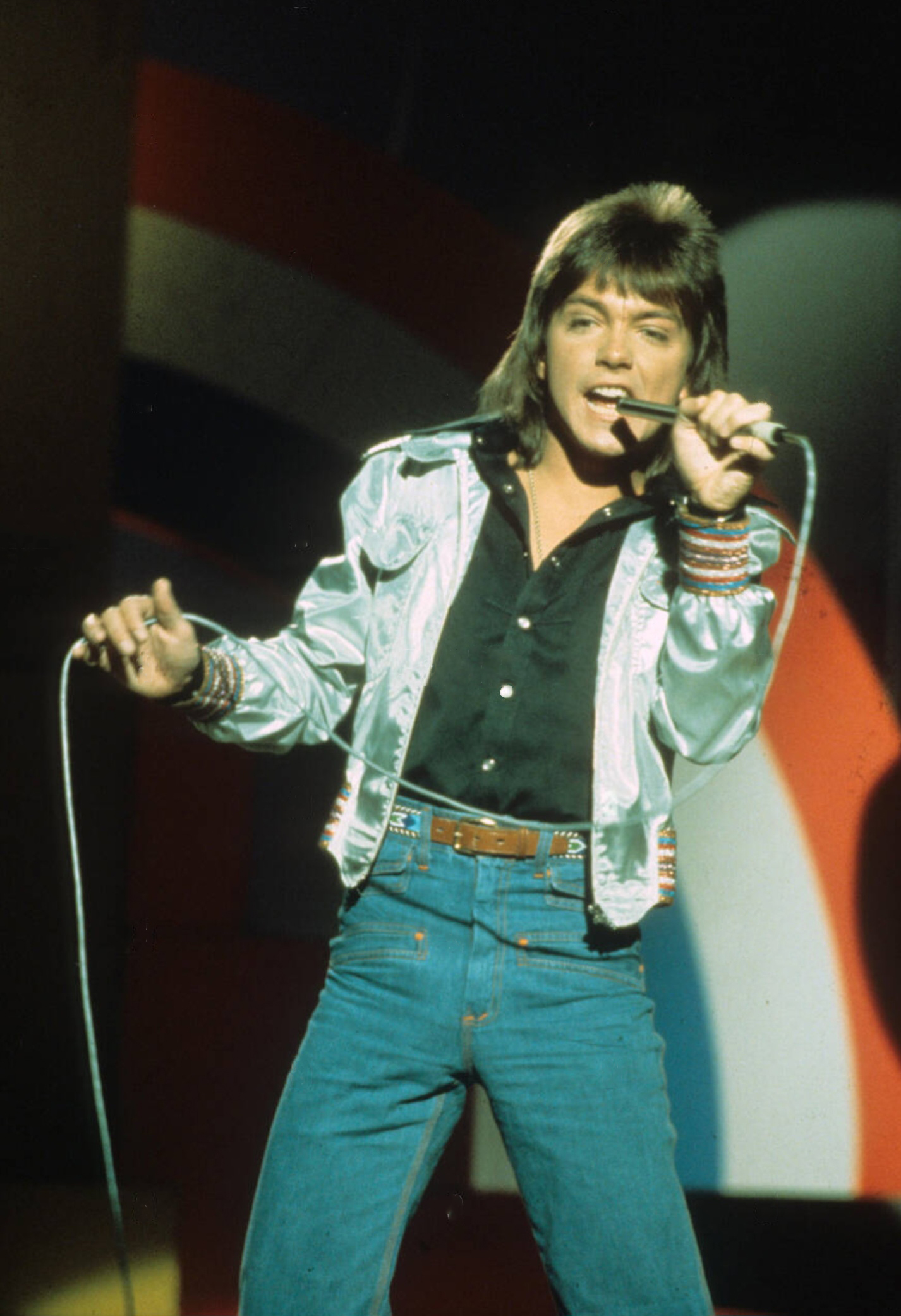 David sings 'I Write The Songs'