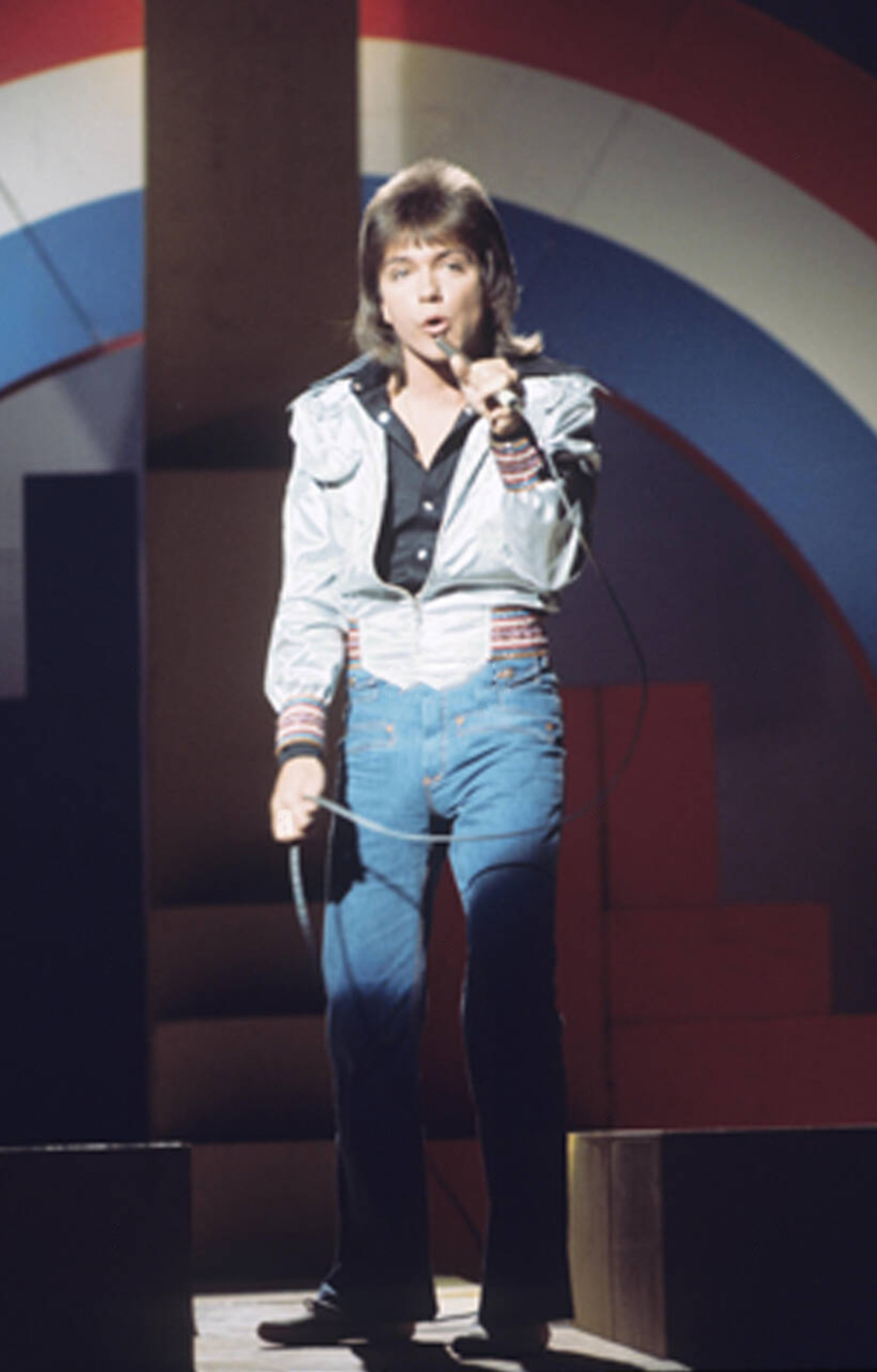 David sings 'I Write The Songs'