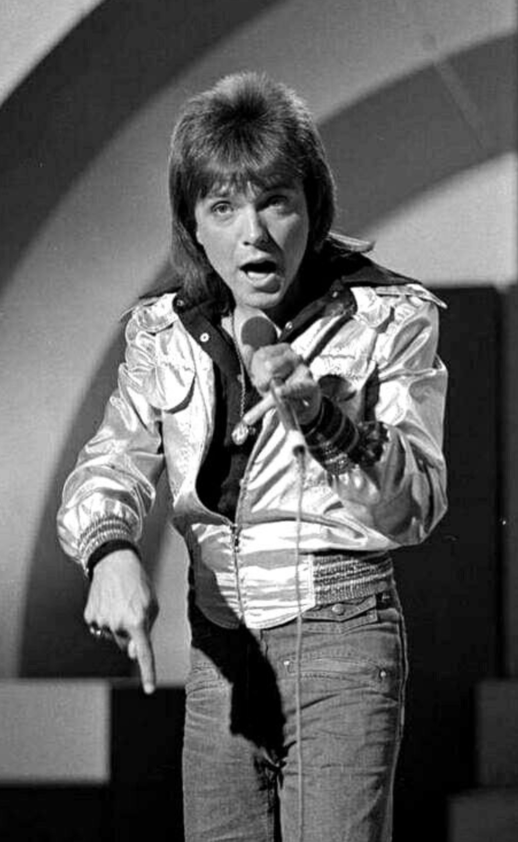 David sings 'I Write The Songs'