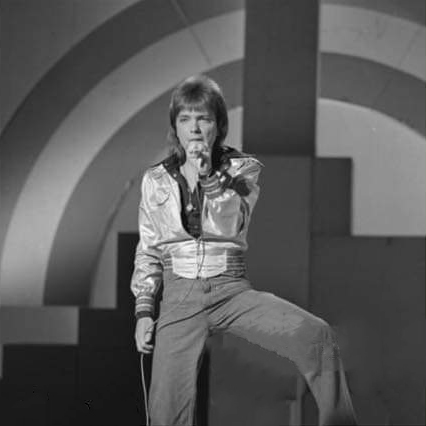 David sings 'I Write The Songs'